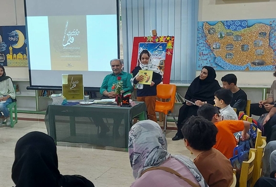 قلم، پیونددهنده دل‌ها در دنیای صلح/ احمد خدادوست از مسوولیت اهل قلم سخن‌گفت