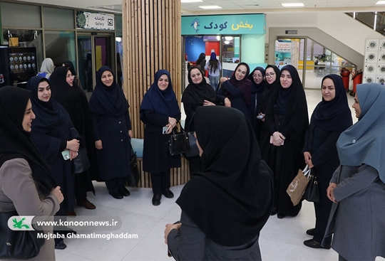       دریافت تصاویر  بازدید کارکنان ستاد کانون گیلان از کتابخانه مرکزی رشت